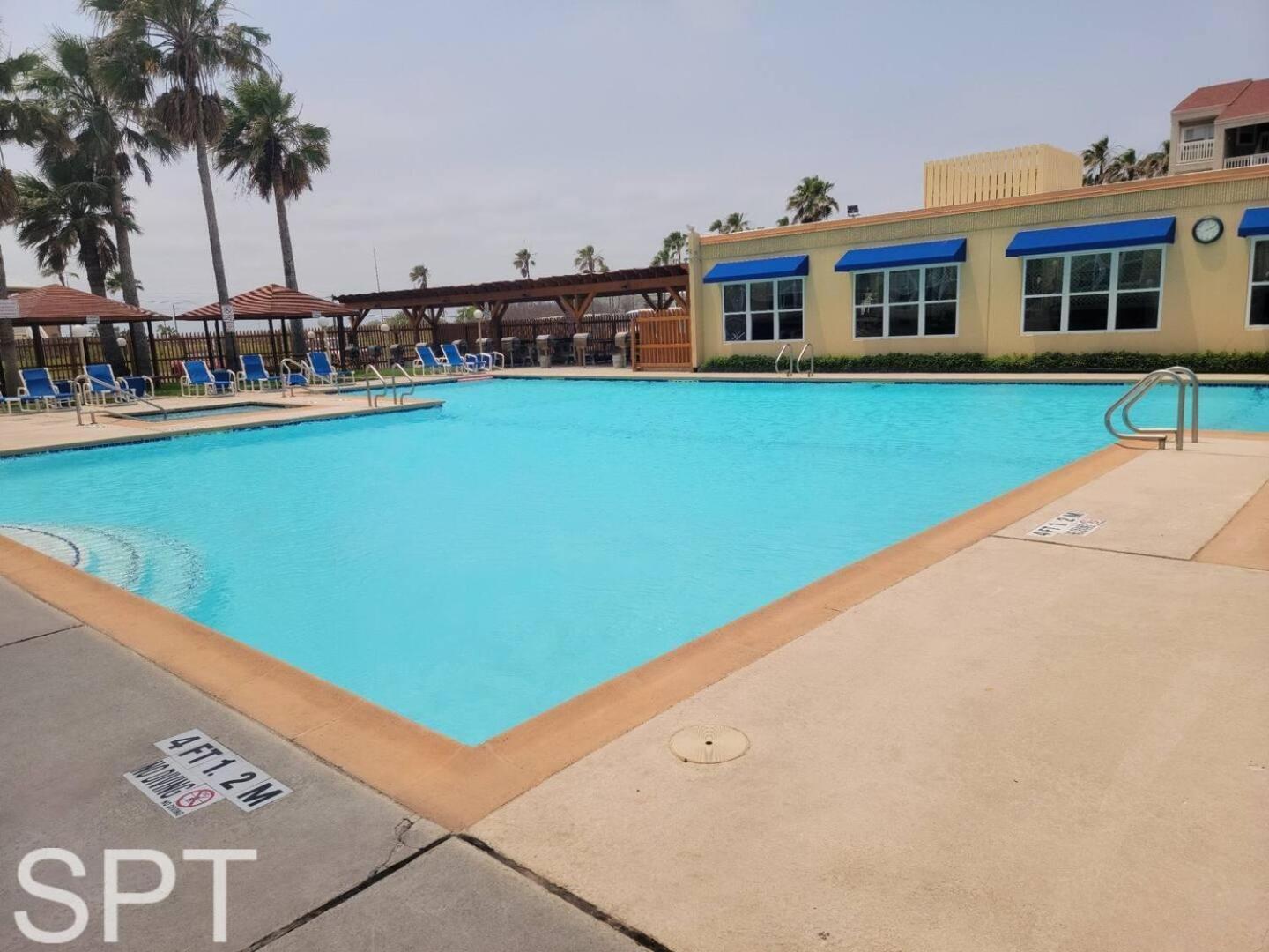 Beach Access Condo With Pool, Hot Tub Area & Bbq - Gulfview I - Unit 213 Pulau Padre Selatan Bagian luar foto