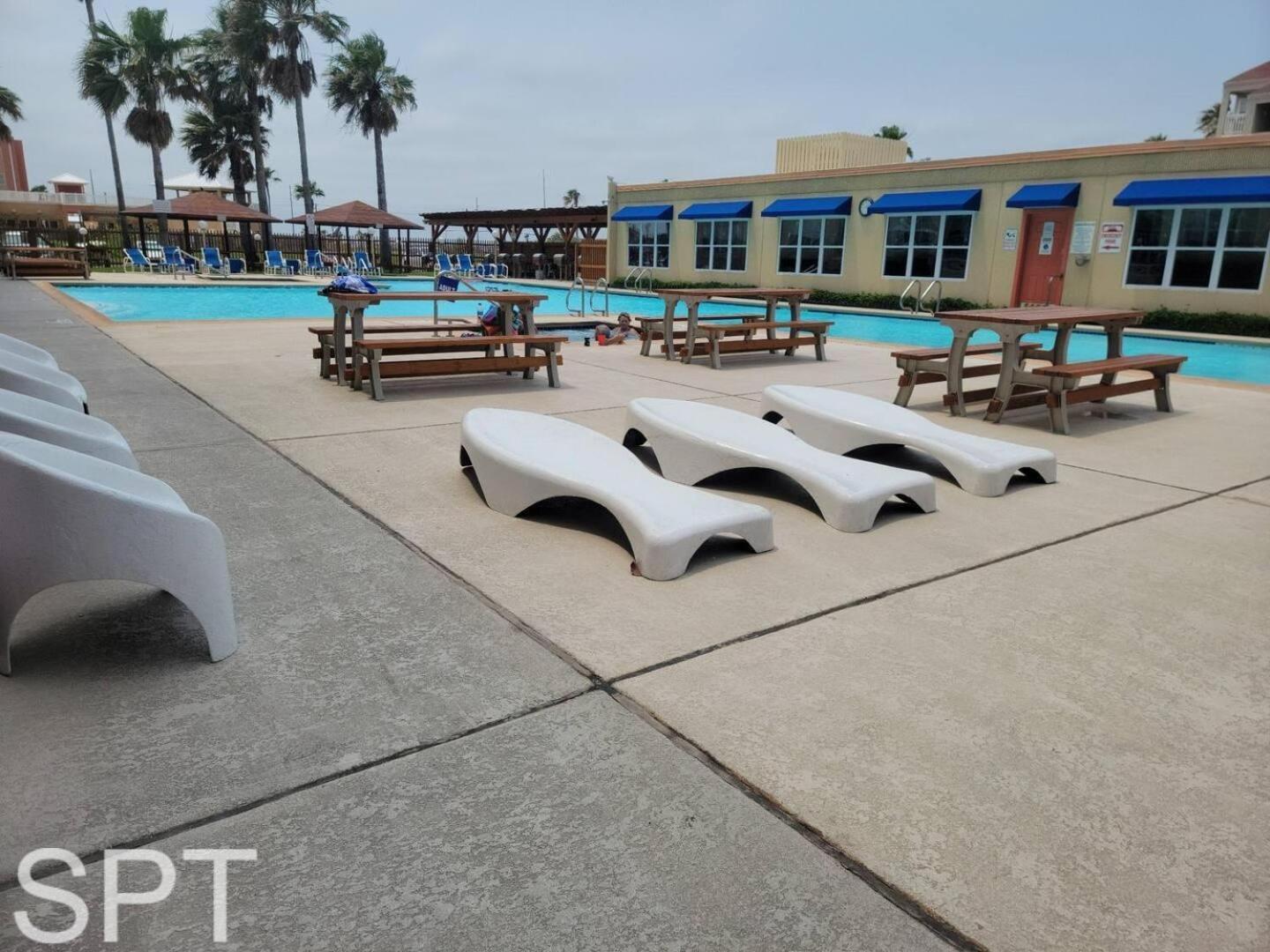 Beach Access Condo With Pool, Hot Tub Area & Bbq - Gulfview I - Unit 213 Pulau Padre Selatan Bagian luar foto